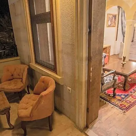 فندق Reva